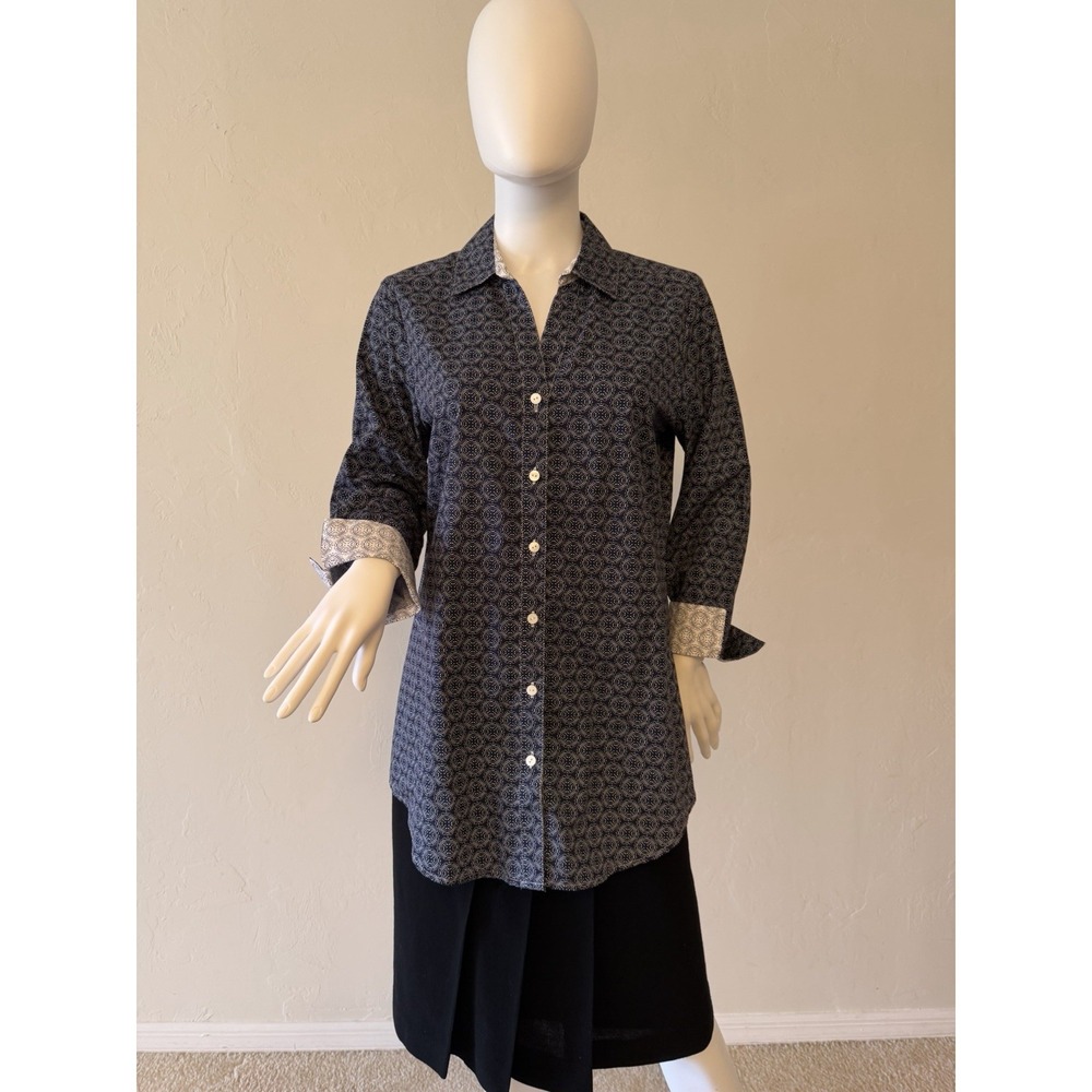 Foxcroft Women's Wrinkle Free Button-Up Shirt 100% Cotton Geometric Navy M US 10